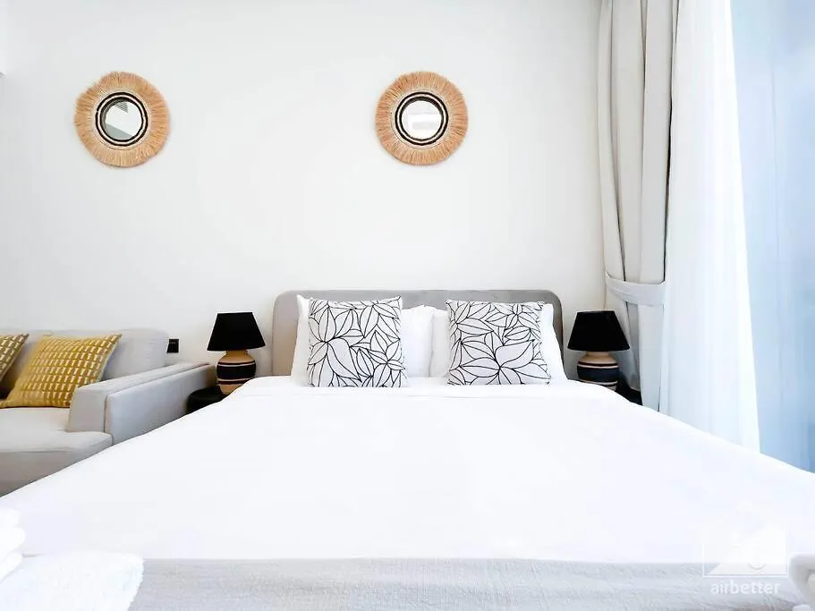 Apartment Luxurious Studio & Balcony At Samana Golf Avenue Dubai United Arab Emirates